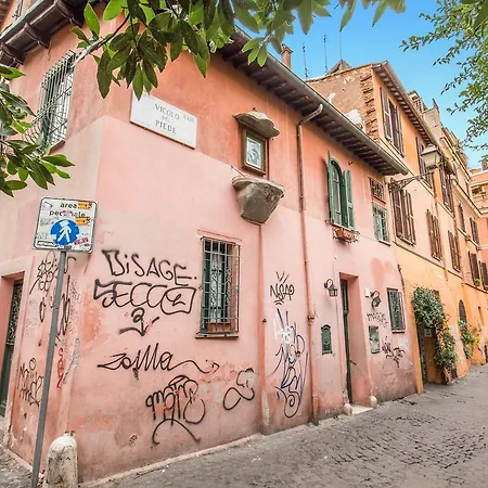 Casa Trasteverina روما